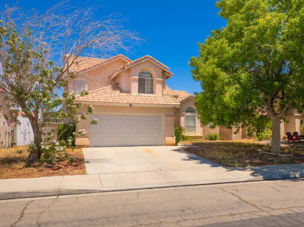709 Whitlatch Dr, Lancaster, CA 93535
