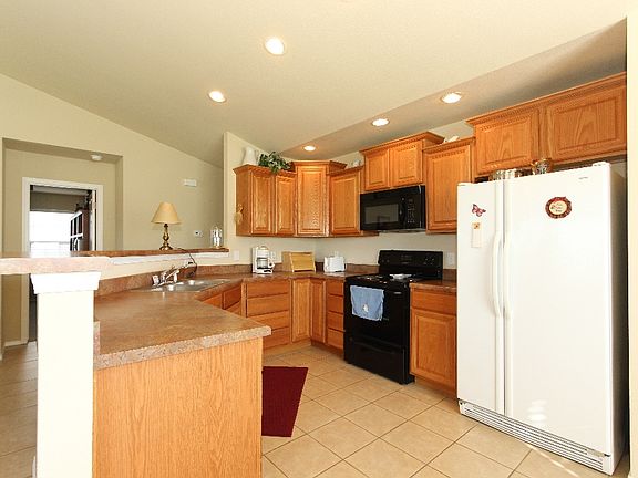 3rd image of 34 E Falcon Dr
