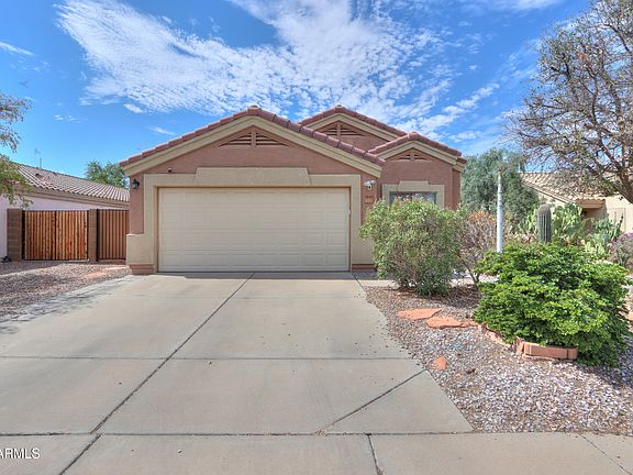 3rd image of 1641 E CARDINAL Drive