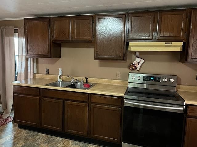 1st image of 167 Main St APT 2