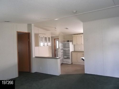 5th image of 11818 N East St