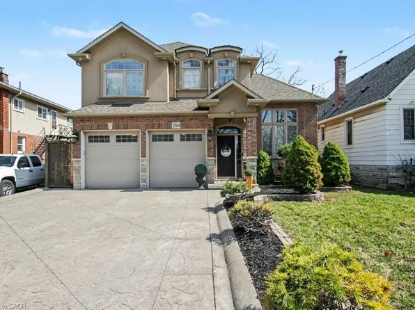 284 Normanhurst Ave, Hamilton, ON L8H 5N4