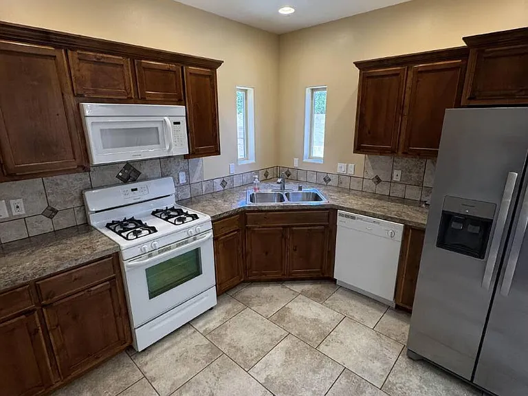 618 Firewheel Loop SW — Photo 9