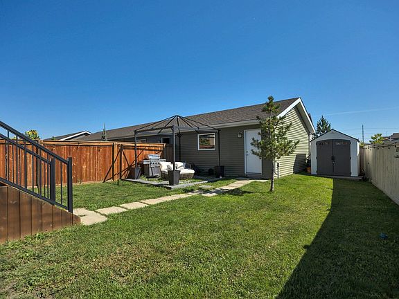 3rd image of 2605 Maple Way NW