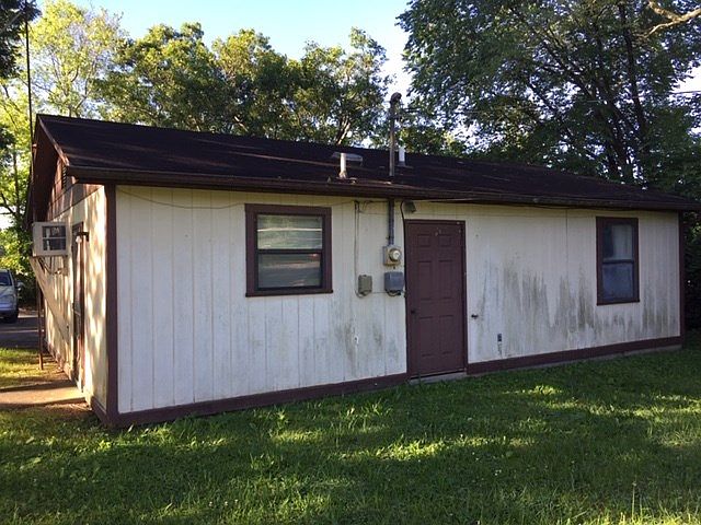 2nd image of 1003 E 5th North St