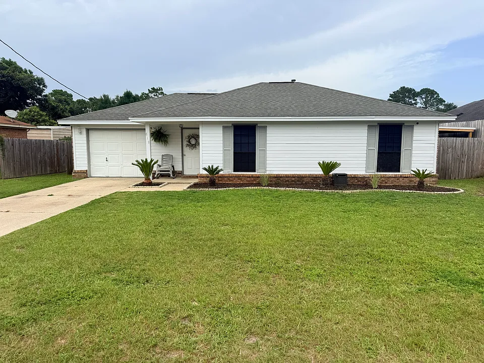 818 Amberway Dr