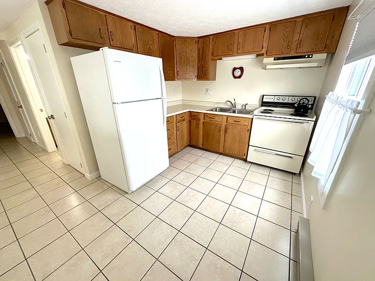 260 Elm St #A — Photo 6