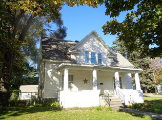 1711 Woodside Ave, Essexville, MI