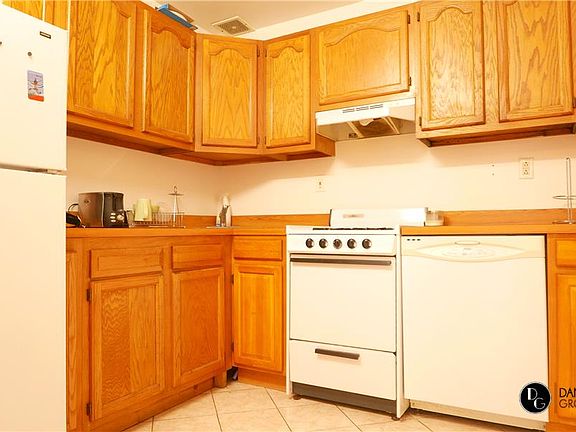 5th image of 47 W 86th St APT 1F