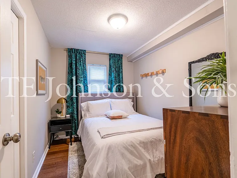 651 Summit St #A — Photo 24