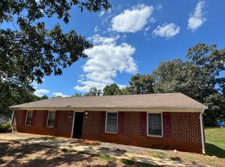 915 Grand Arbre Dr, Bedford, VA 24523