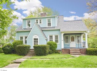 7631 Columbia Rd, Olmsted Falls, OH 44138