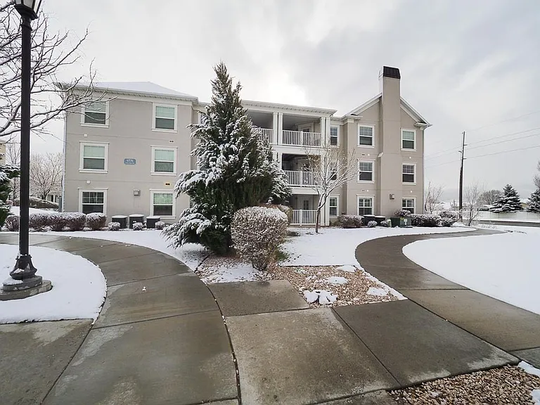 11776 S Grandville Ave #104 — Photo 6