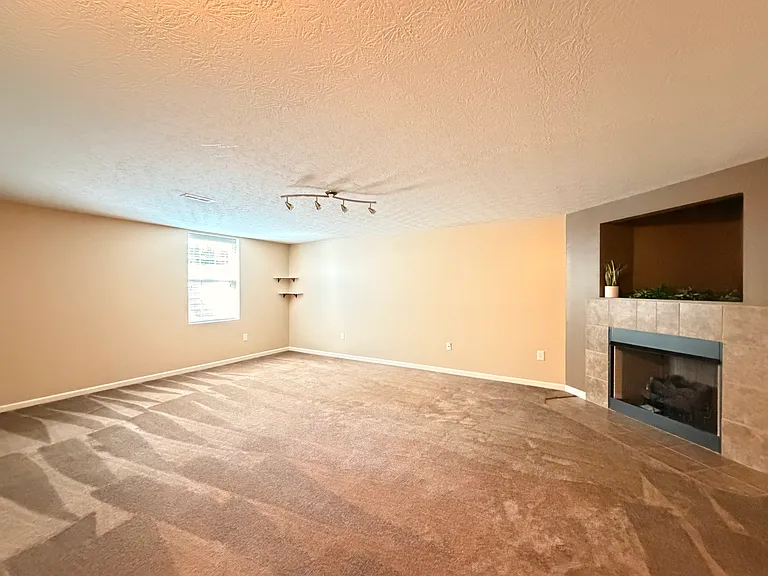 7408 Cayman Ln — Photo 23