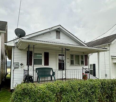 2nd image of 2105 Hancock Street
