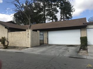 4500 Country Wood Ln, Bakersfield, CA