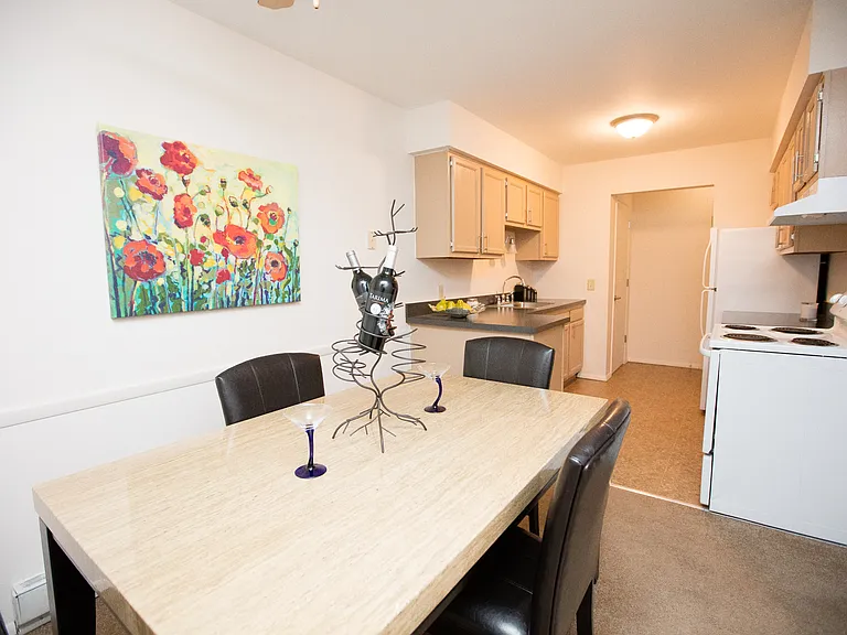 Andover Apartments — Photo 13