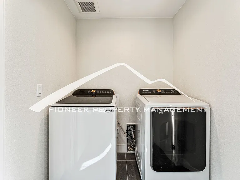 1182 S Reed St — Photo 17