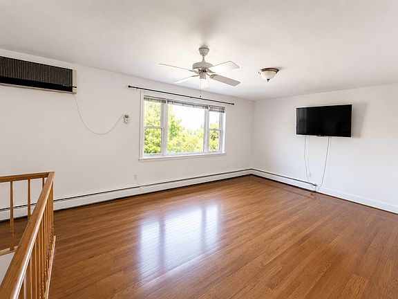 5th image of 103 Terrace View Dr