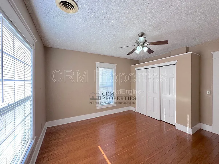 1021 S Purdum St — Photo 14