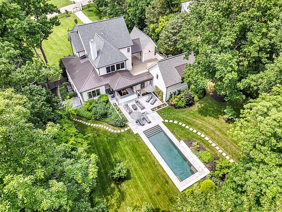 4th image of 4527 Beacon Dr