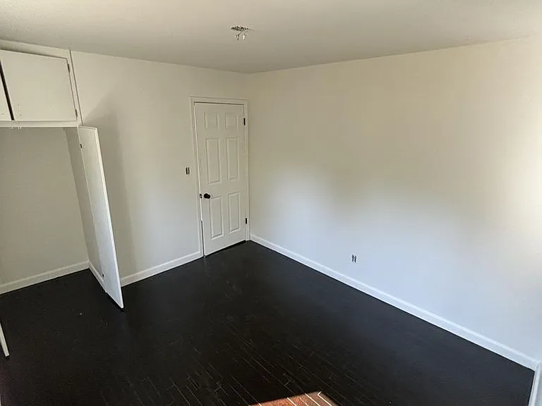 1063 South St — Photo 4