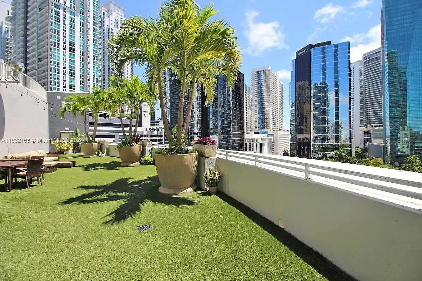 2 bed, 1322 sqft, $3,600 — Photo 4