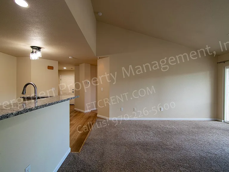 5225 White Willow Dr #M200 — Photo 14