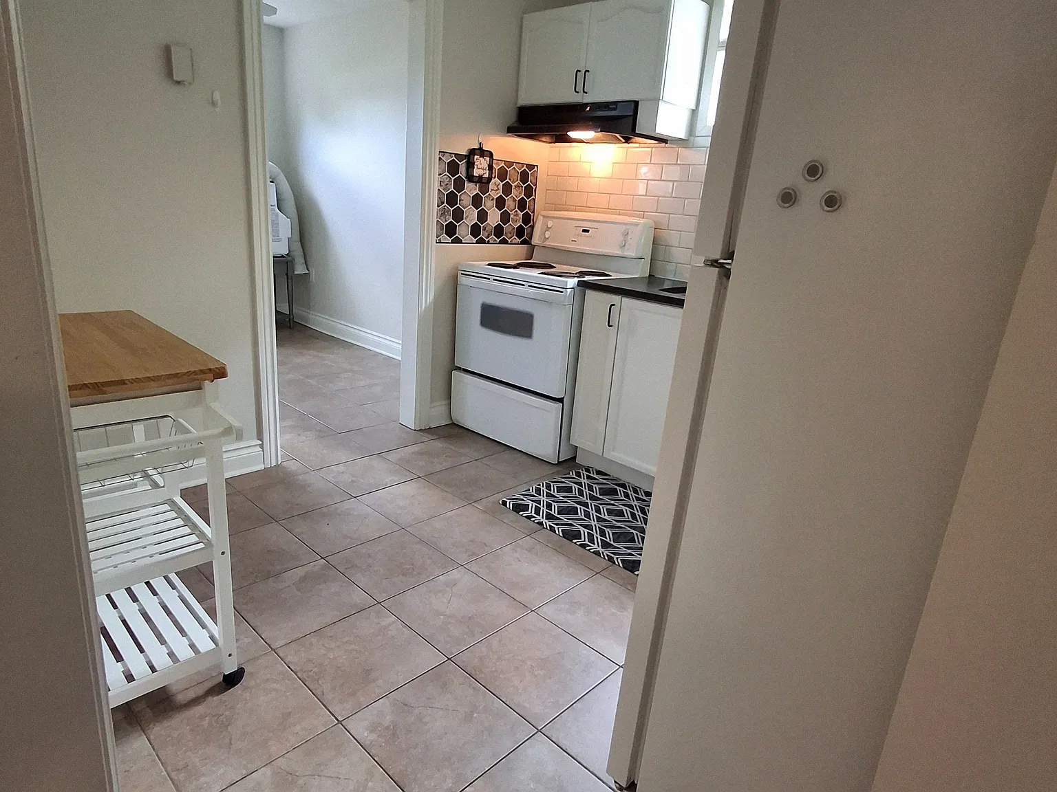 3 bed, $1,895 — Photo 3