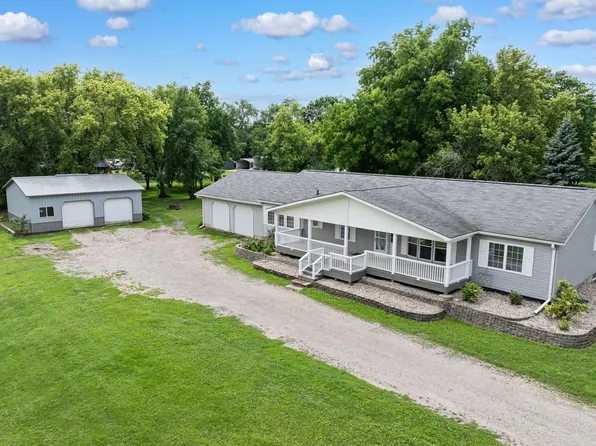 403 W Margaret St, Fairmont, MN 56031