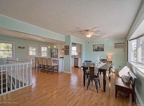 3rd image of 108 Marian St