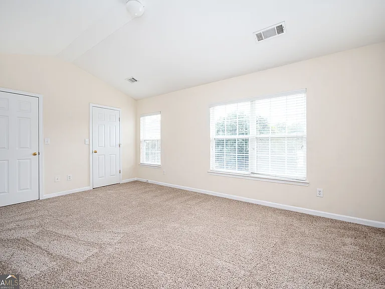 2213 Leicester Way SE — Photo 21