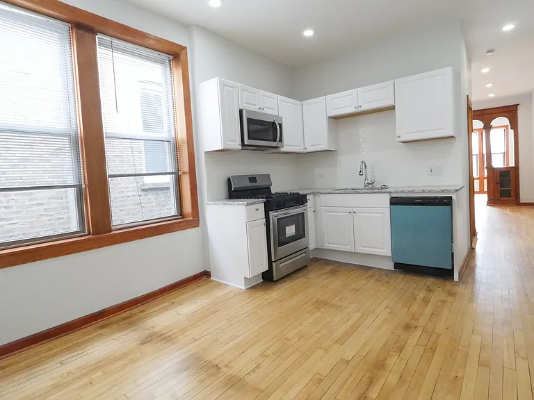 1424 N Maplewood Ave #3F — Photo 1