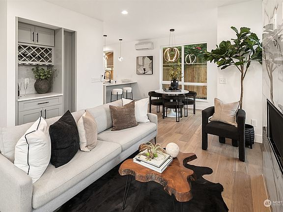 4th image of 8211 NE 124th Street #C