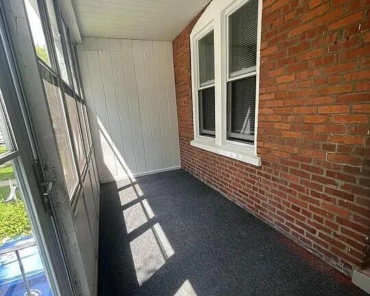2nd image of 42 3rd Avenue