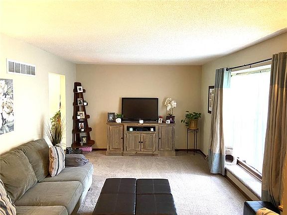 5th image of 4305 Stonecrest Dr
