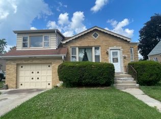 1860 Buckingham Ave, Westchester, IL 60154