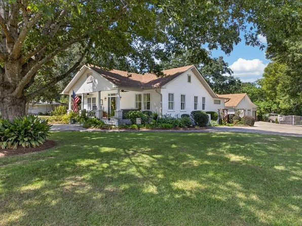 1814 Old Bay Springs Rd, Laurel, MS 39440