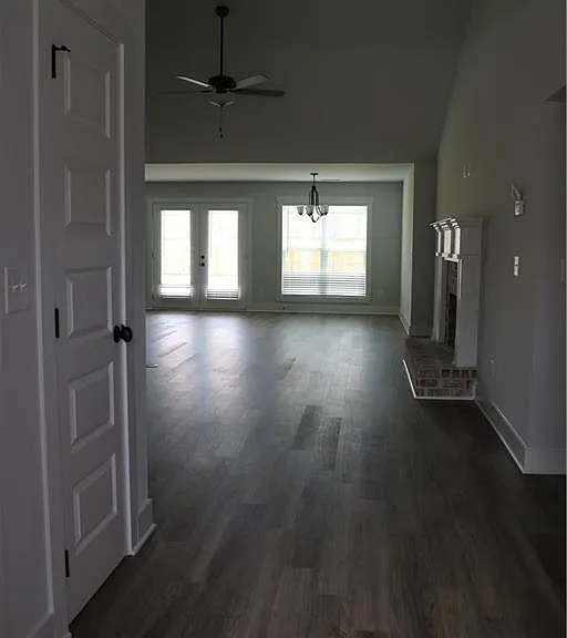 242 Champions Ln — Photo 4