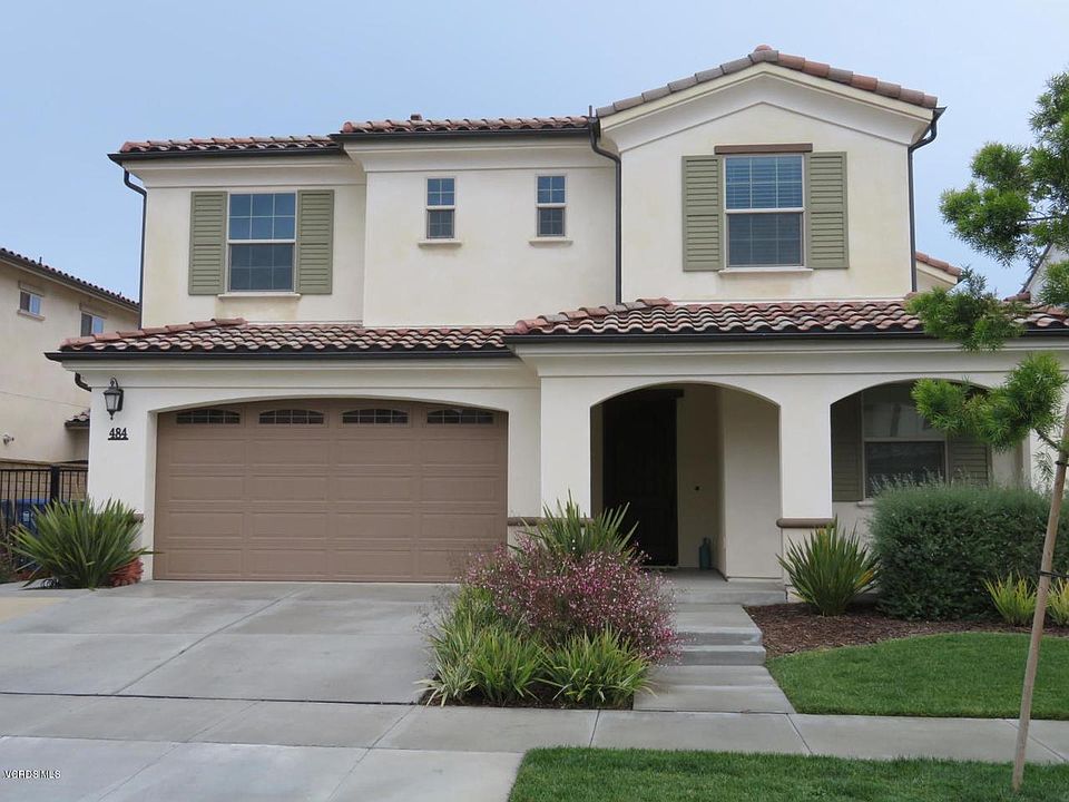 1st image of 484 Bloomfield Pl