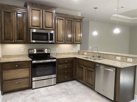 3rd image of 3876 Shady Grove Dr
