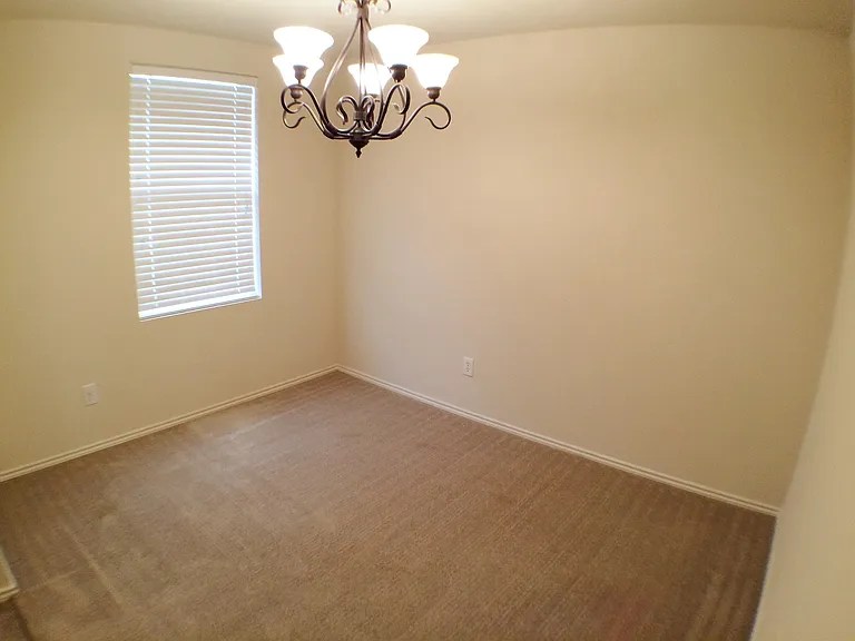 2805 Cameron Way — Photo 2