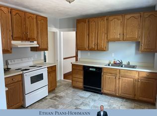 16 Lenglen Rd, Newton, MA 02458