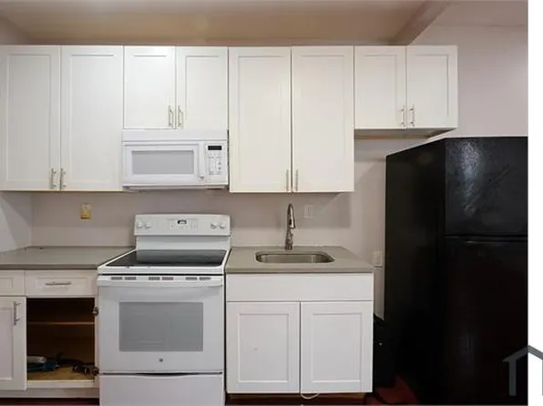 717 E 242nd St #1R, Bronx, NY 10470