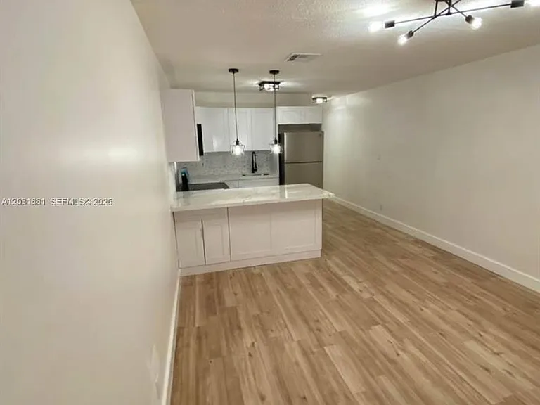1106 NE 5th Ave #1-5 — Photo 2