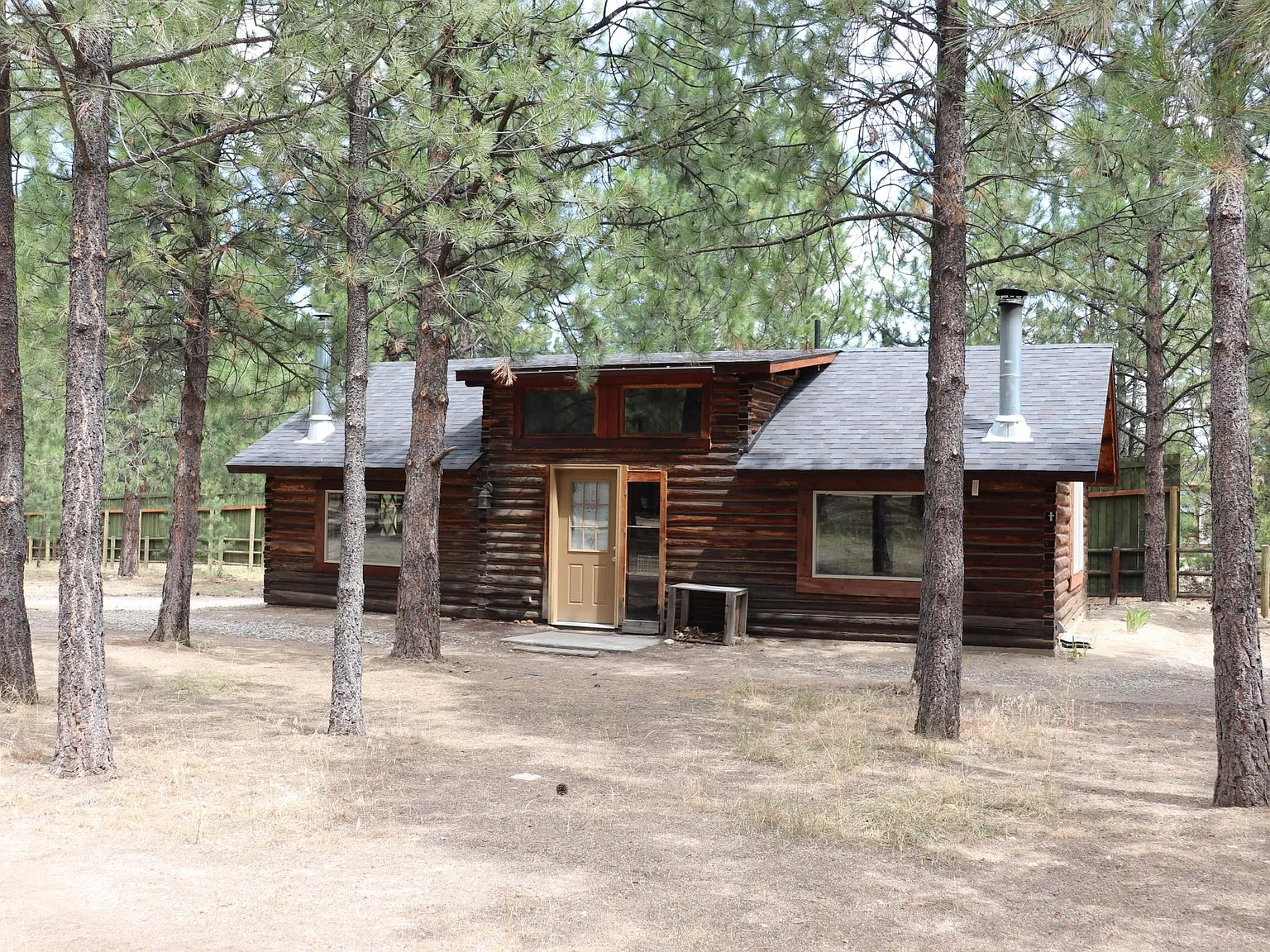 1831 Mountain Meadow Ln — Photo 3