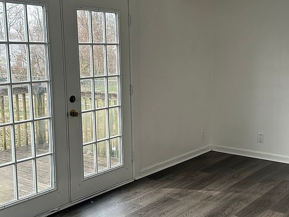 3rd image of 4220 Sunset Ave