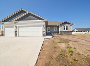 625 Quartzite Ave, Tea, SD 57064