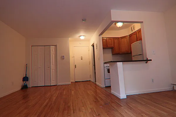 Rented by PMG Real Estate  | media 4
