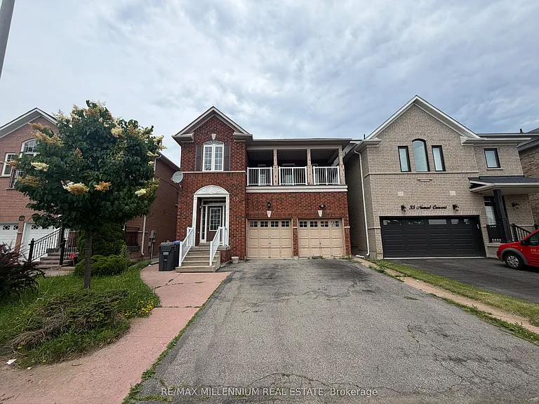 33 Nomad Cres #UPPER — Photo 1